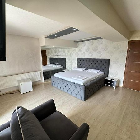 Hotel Pashtriku Gjakova Екстериор снимка