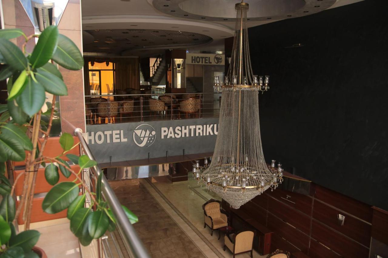 Hotel Pashtriku Gjakova Екстериор снимка