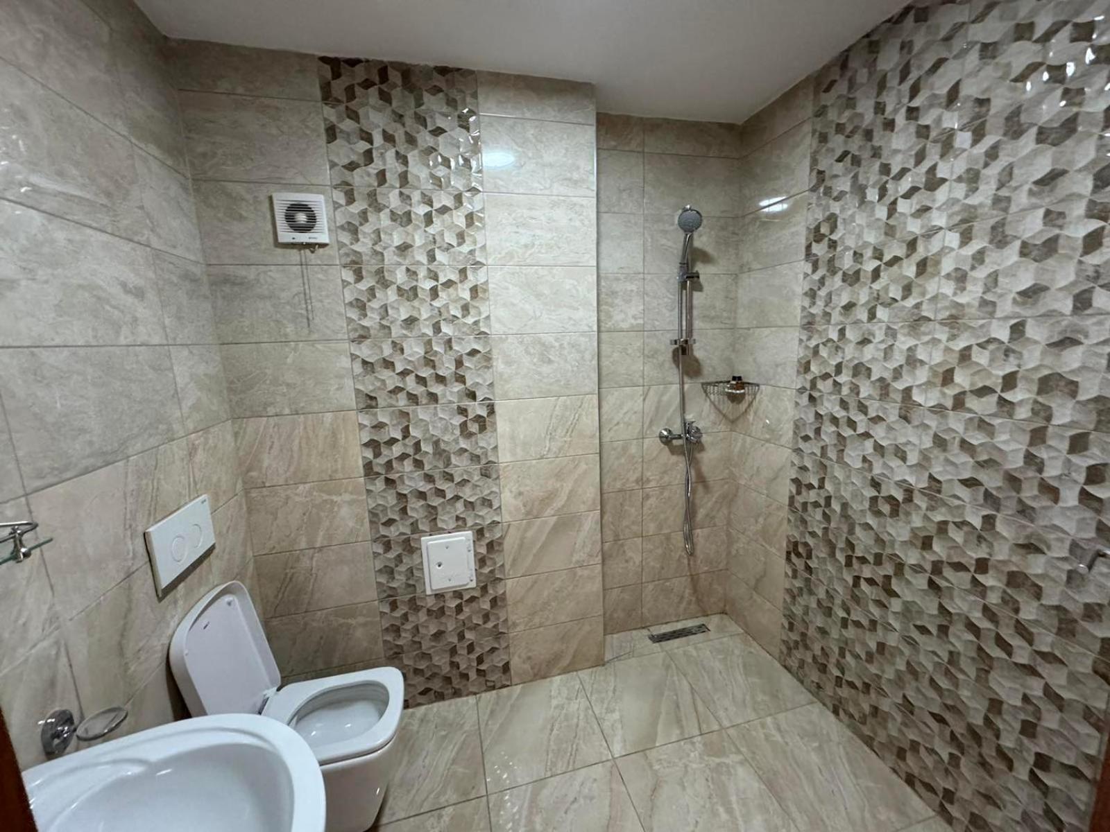 Hotel Pashtriku Gjakova Екстериор снимка