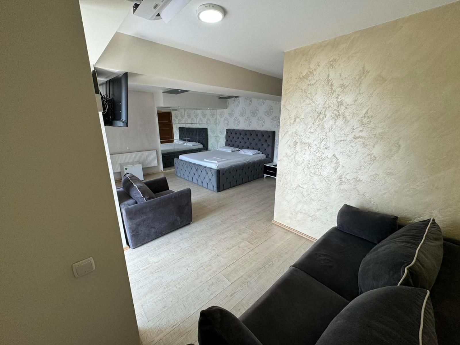 Hotel Pashtriku Gjakova Екстериор снимка