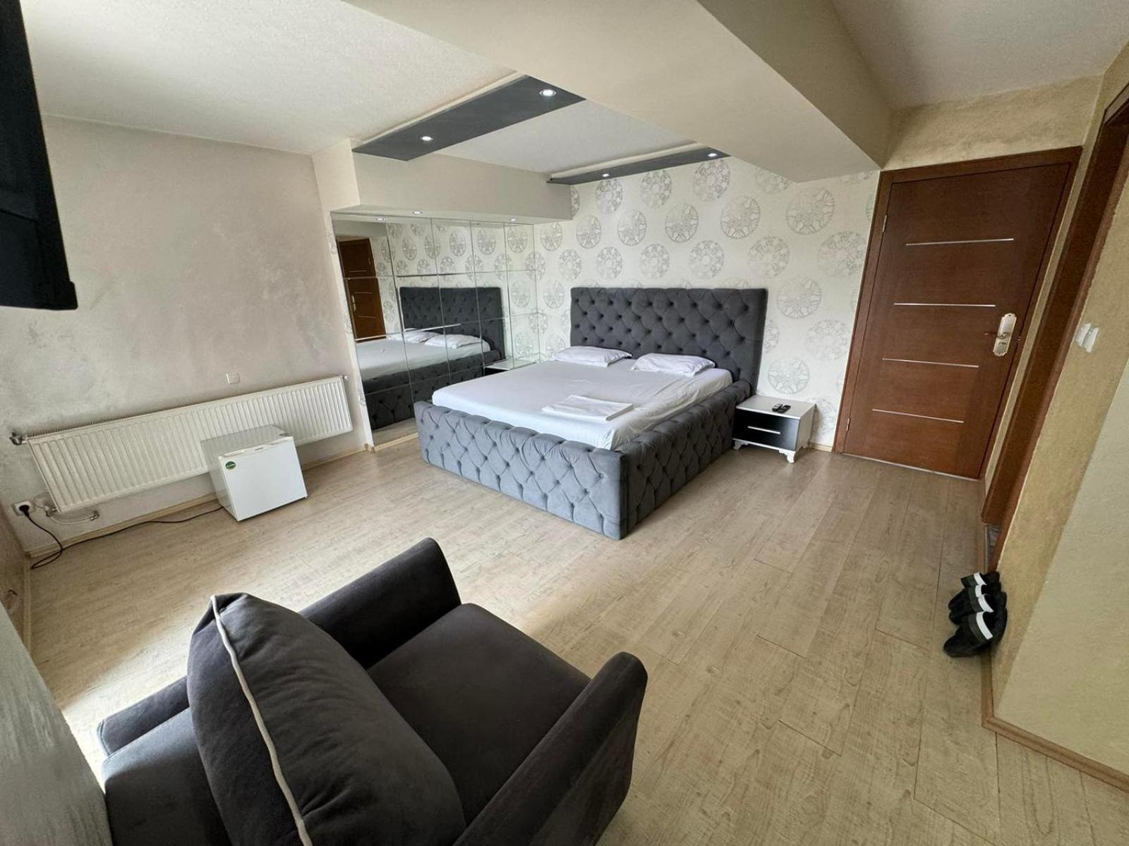 Hotel Pashtriku Gjakova Екстериор снимка