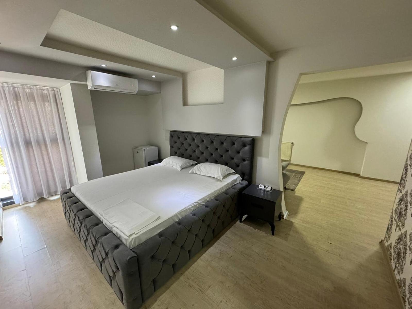 Hotel Pashtriku Gjakova Екстериор снимка