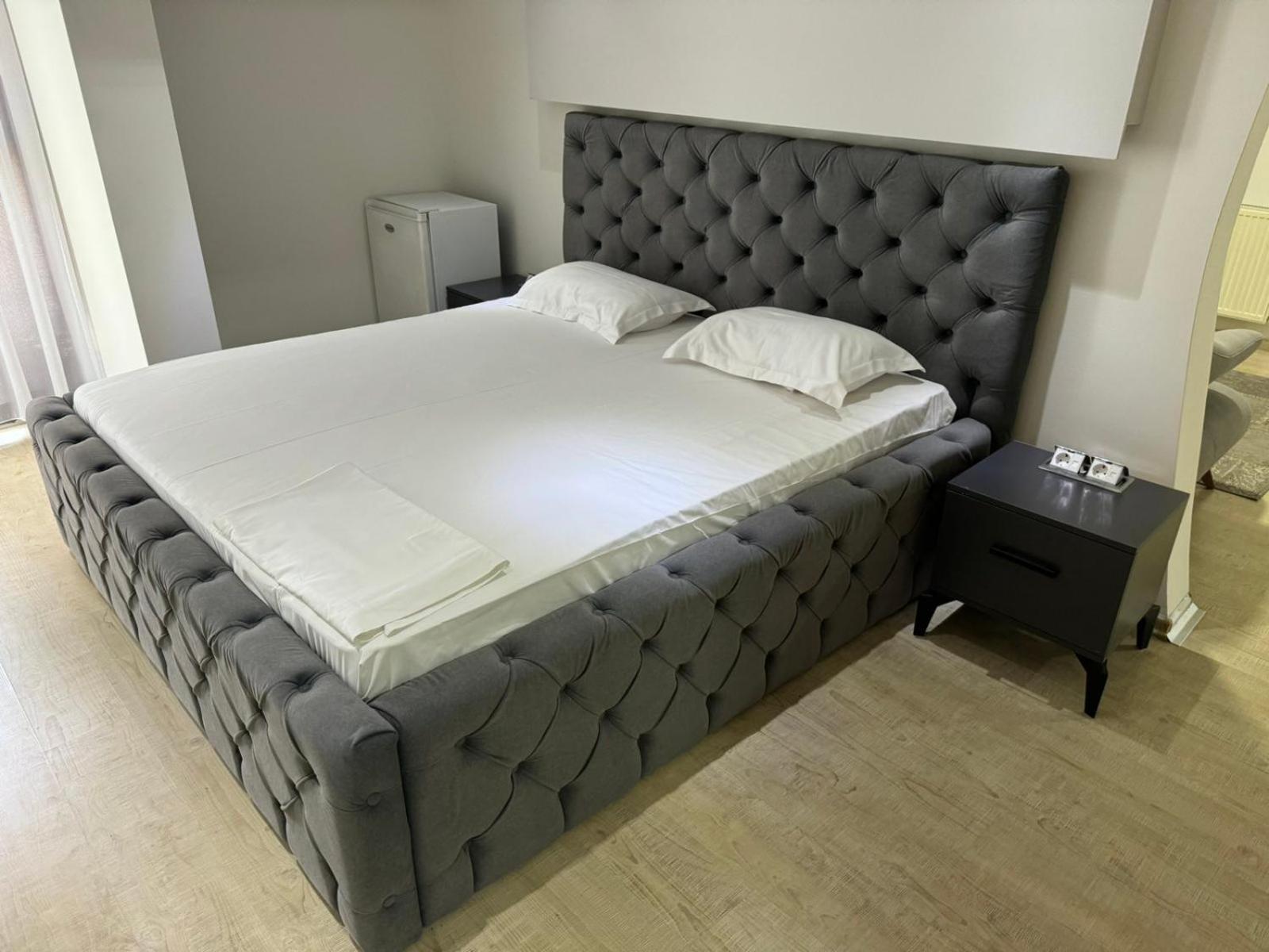 Hotel Pashtriku Gjakova Екстериор снимка